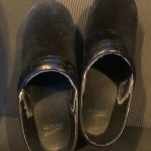 Black Danskos